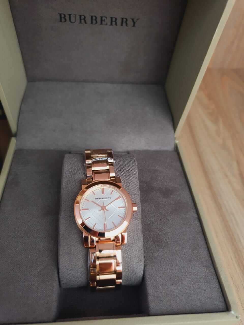 Shop Authentic Burberry The City White Dial Rose Gold Steel Strap Watch for Women - BU9004 - Luxxuri