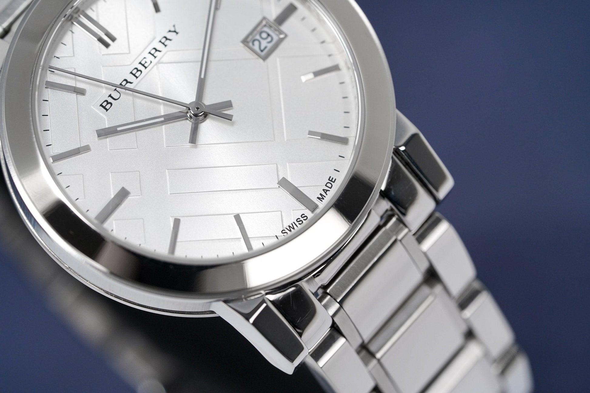 Shop Authentic Burberry The City Silver Dial Silver Steel Strap Watch for Women - BU9000 - Luxxuri