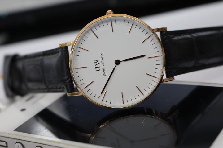 Shop Authentic Daniel Wellington Classic Reading White Dial Black Leather Strap Watch For Women - DW00100041 - Luxxuri
