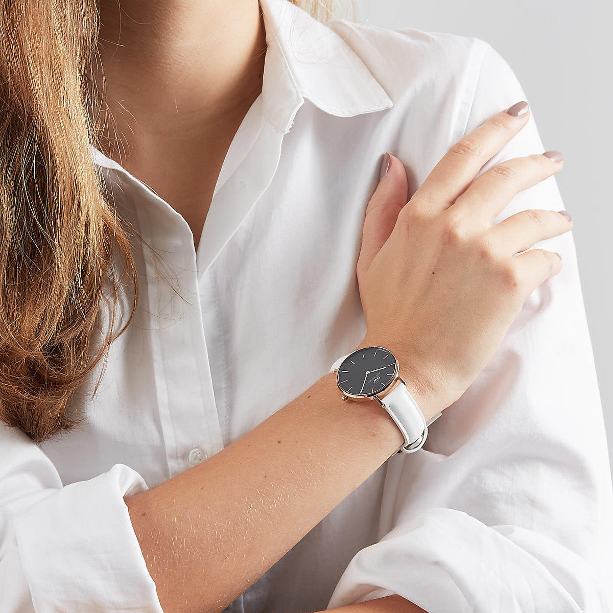 Shop Authentic Daniel Wellington Classic Petite Bondi Black Dial White Leather Strap Watch For Women - DW00100285 - Luxxuri