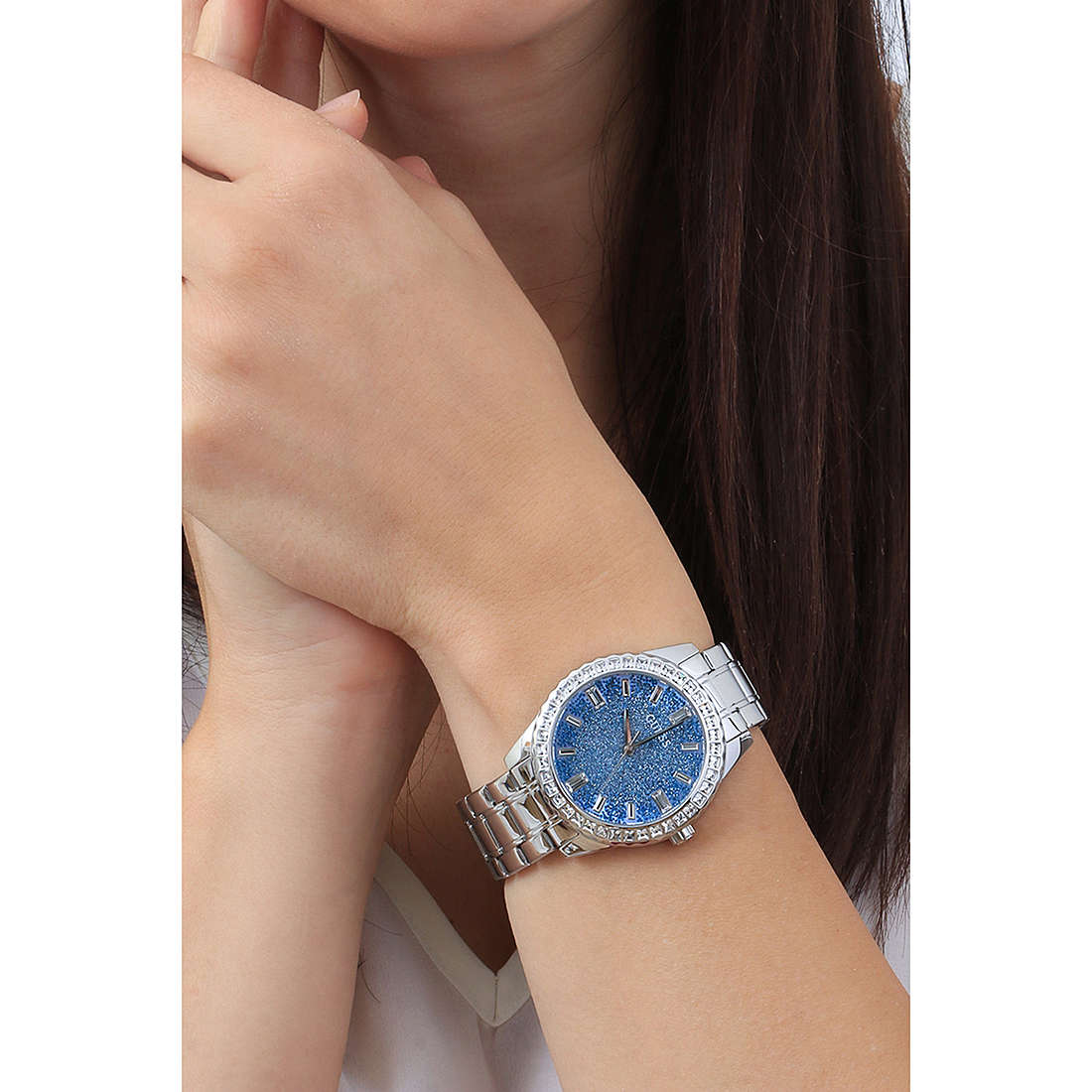 Shop Authentic Guess Glitter Burst Diamonds Blue Dial Silver Steel Strap Watch for Women - GW0405L1 - Luxxuri
