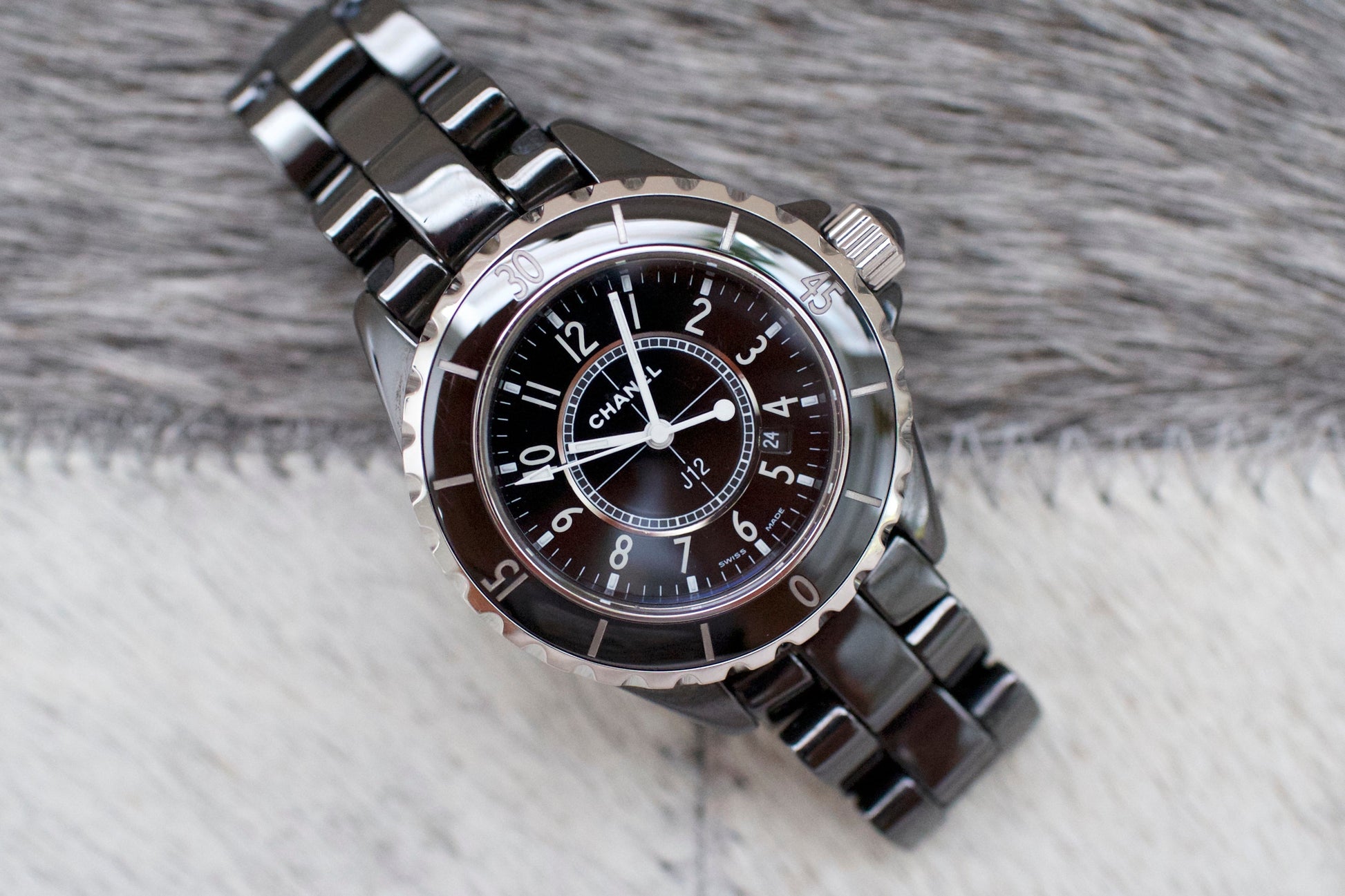  Shop Authentic Chanel J12 Quartz Ceramic Black Dial Black Steel Strap Watch for Women - J12 H0682 - Luxxuri