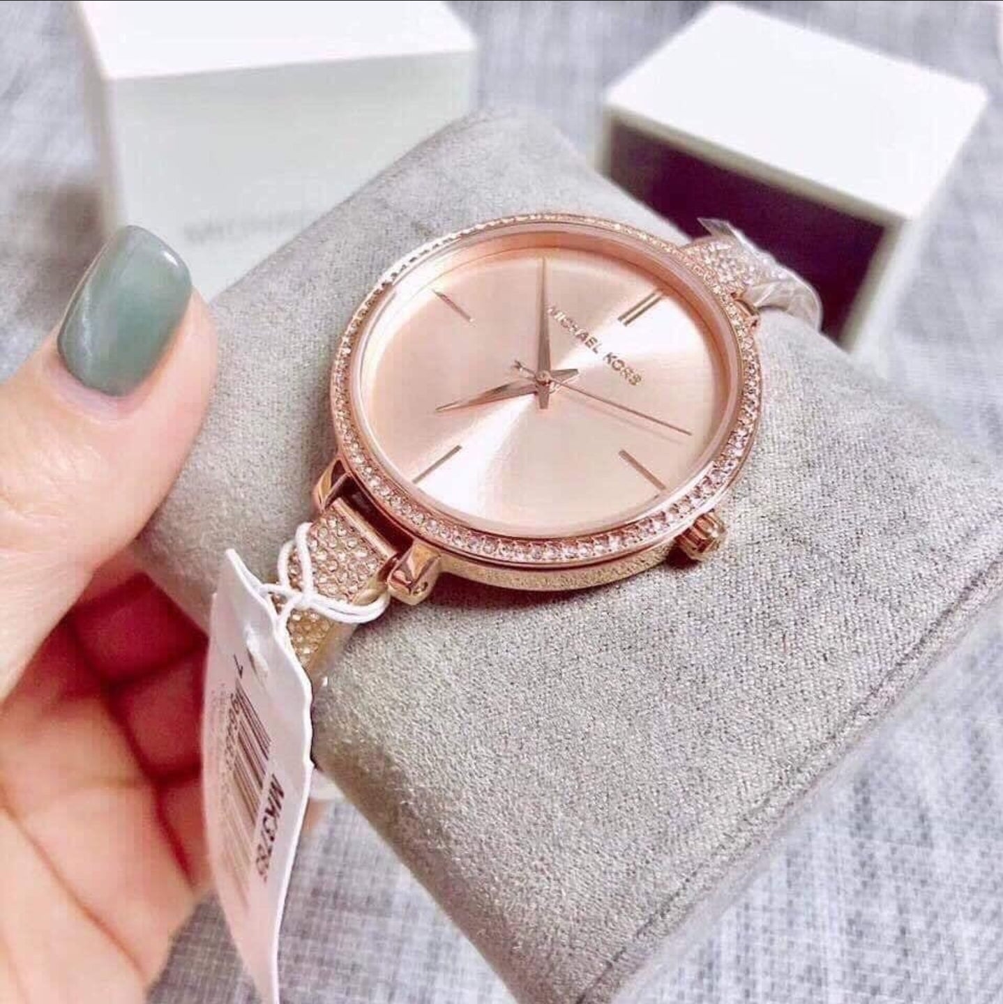  Shop Authentic Michael Kors Jaryn Quartz Rose Gold Dial Rose Gold Steel Strap Watch For Women - MK3785 - Luxxuri