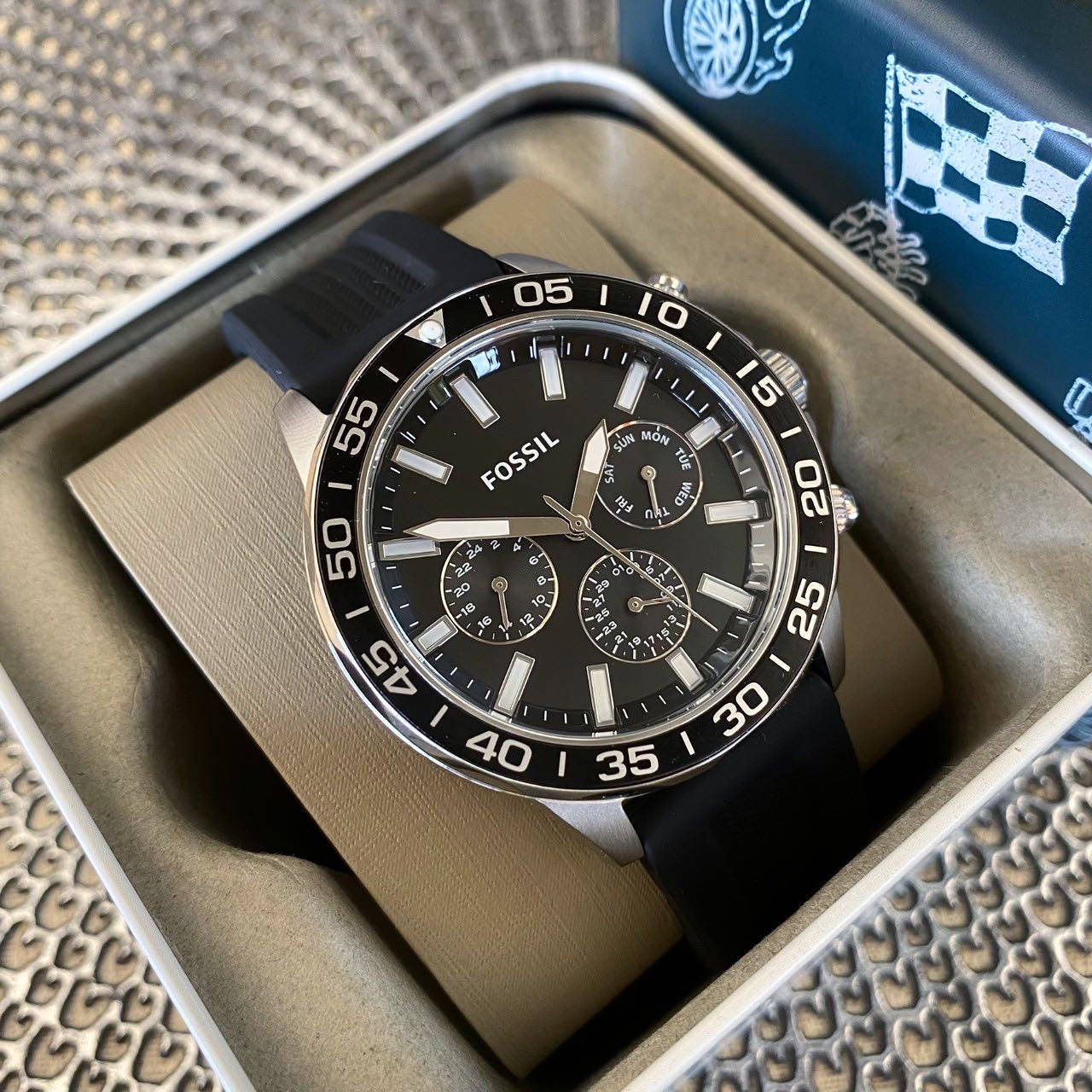  Shop Authentic Fossil Bannon Multifunction Black Dial Black Silicone Strap Watch for Men - BQ2494 - Luxxuri