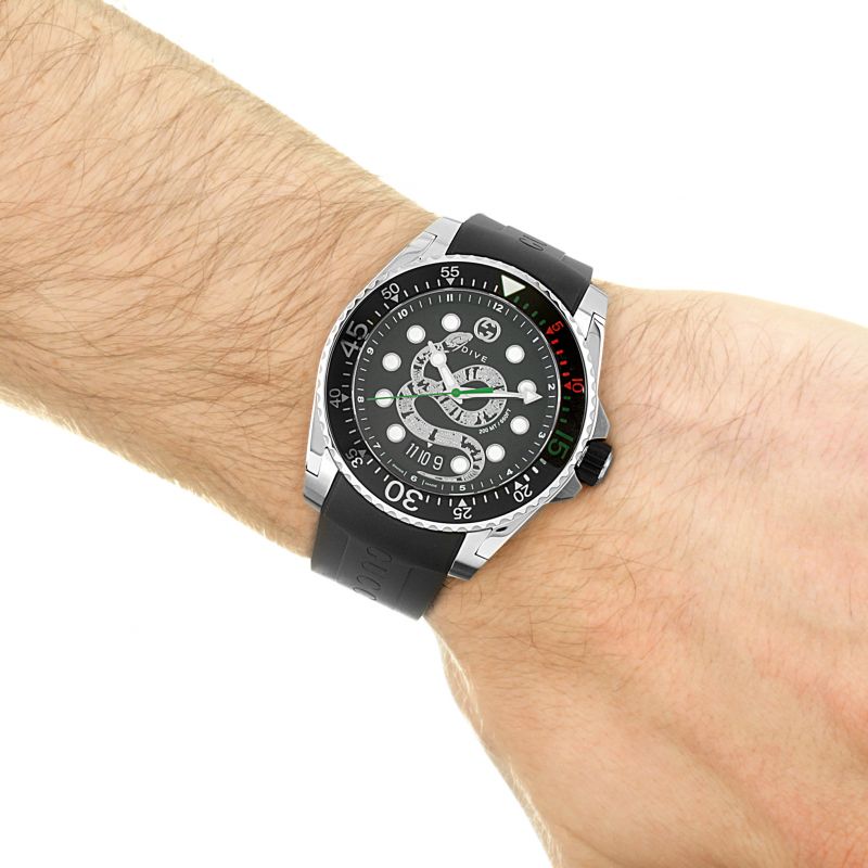  Shop Authentic Gucci Dive Quartz Kingsnake Black Dial Black Rubber Strap Watch For Men - YA136217 - Luxxuri