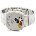  Shop Authentic Gucci Grip x Disney Quartz Silver Dial Silver Steel Strap Unisex Watch - YA157419 - Luxxuri