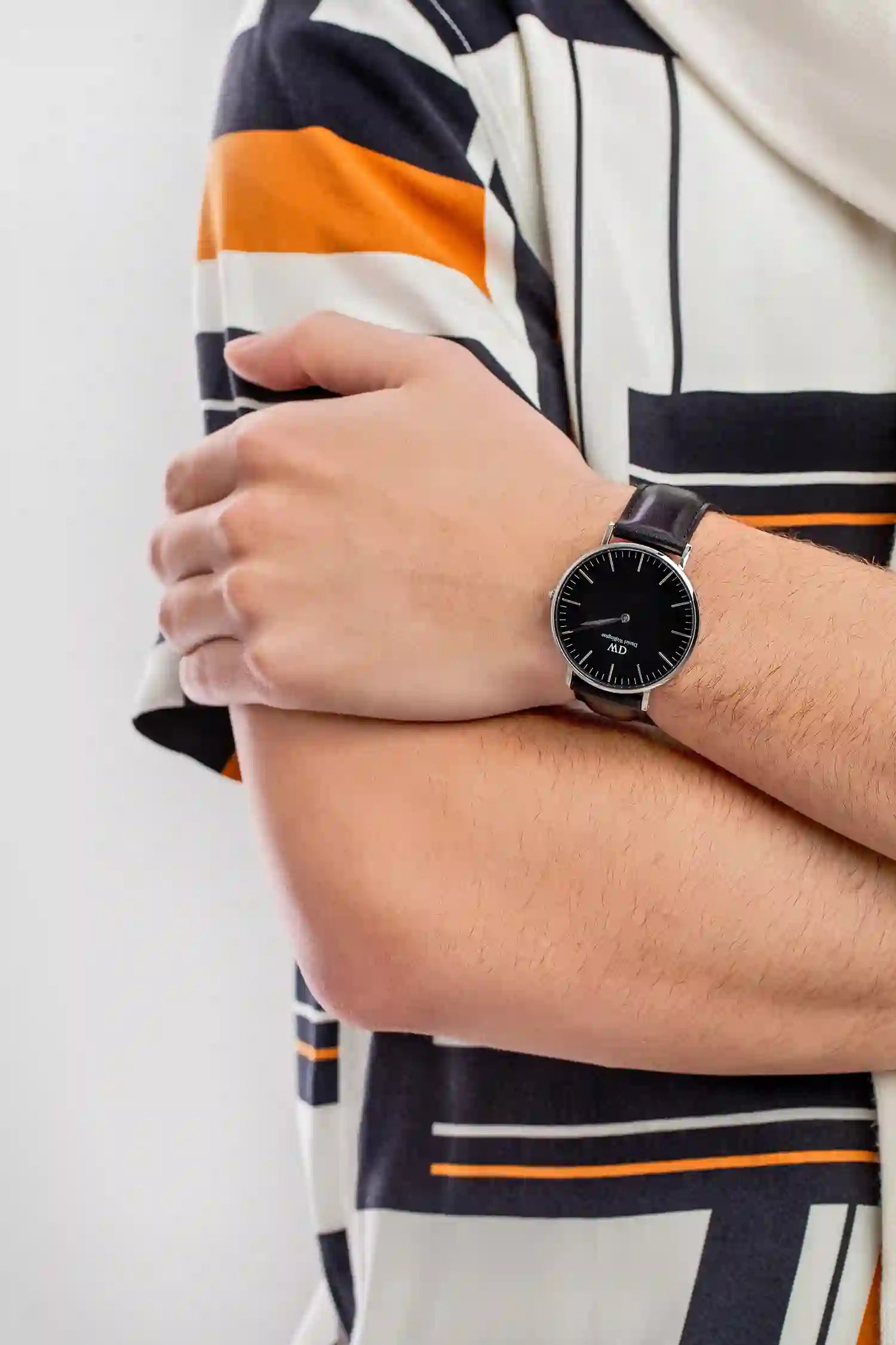  Shop Authentic Daniel Wellington Classic Sheffield Black Dial Black Leather Strap Watch For Women - DW00100145 - Luxxuri