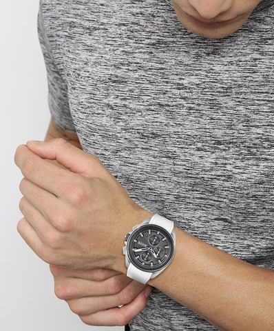  Shop Authentic Hugo Boss Volane Grey Dial White SIlicone Strap Watch for Men - 1513948 - Luxxuri