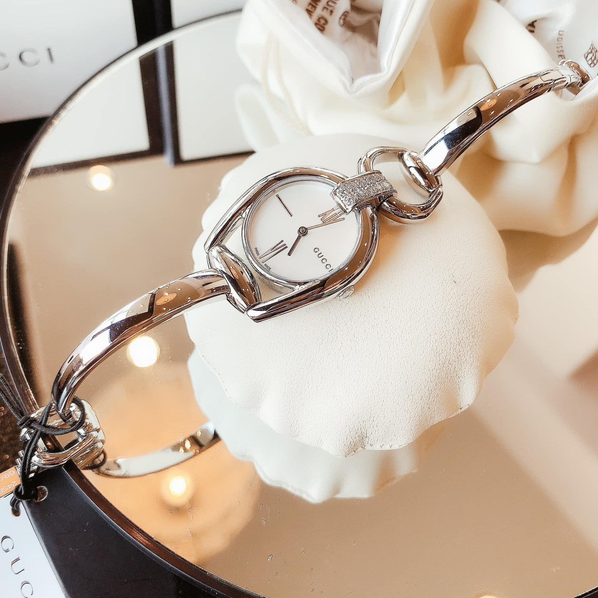  Shop Authentic Gucci Horsebit Collection Diamonds Mother of Pearl White Dial Silver Steel Strap Watch For Women - YA139504 - Luxxuri