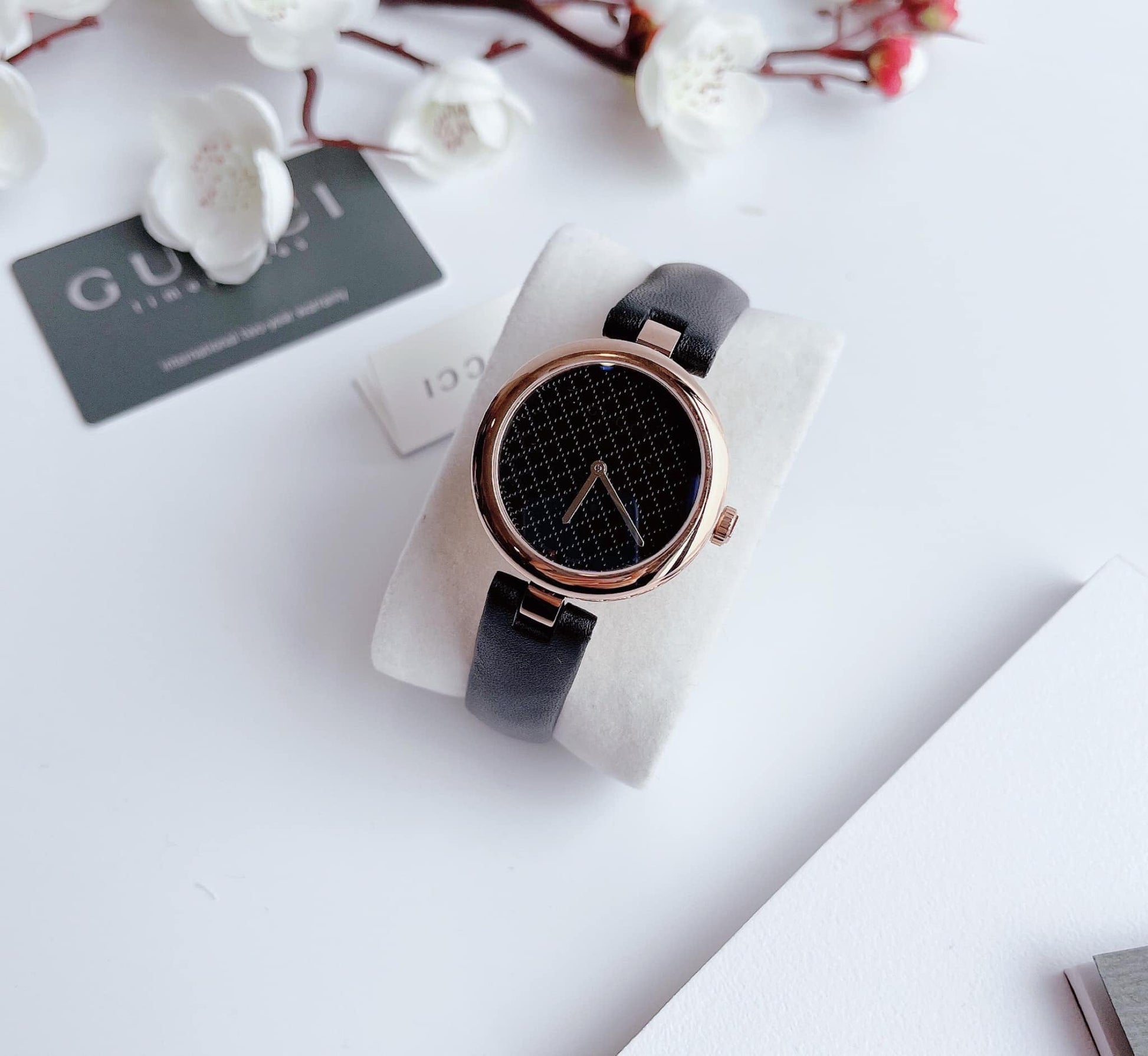  Shop Authentic Gucci Diamantissima Quartz Black Dial Black Leather Strap Watch for Women - YA141401 - Luxxuri