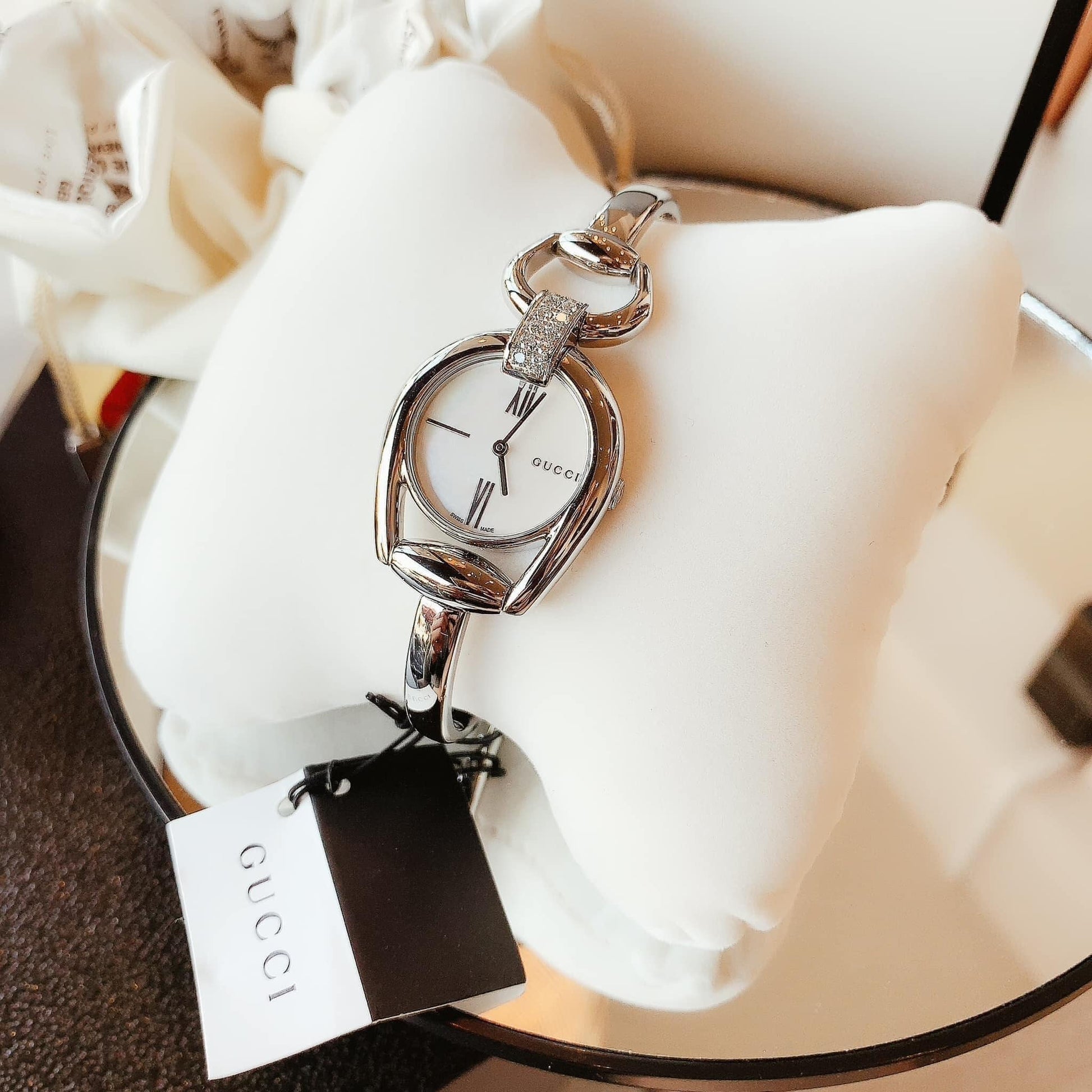  Shop Authentic Gucci Horsebit Collection Diamonds Mother of Pearl White Dial Silver Steel Strap Watch For Women - YA139504 - Luxxuri