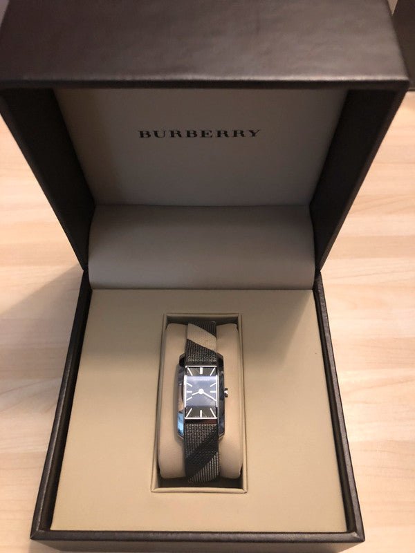  Shop Authentic Burberry The Pioneer Black Dial Leather Strap Watch for Women - BU9505 - Luxxuri