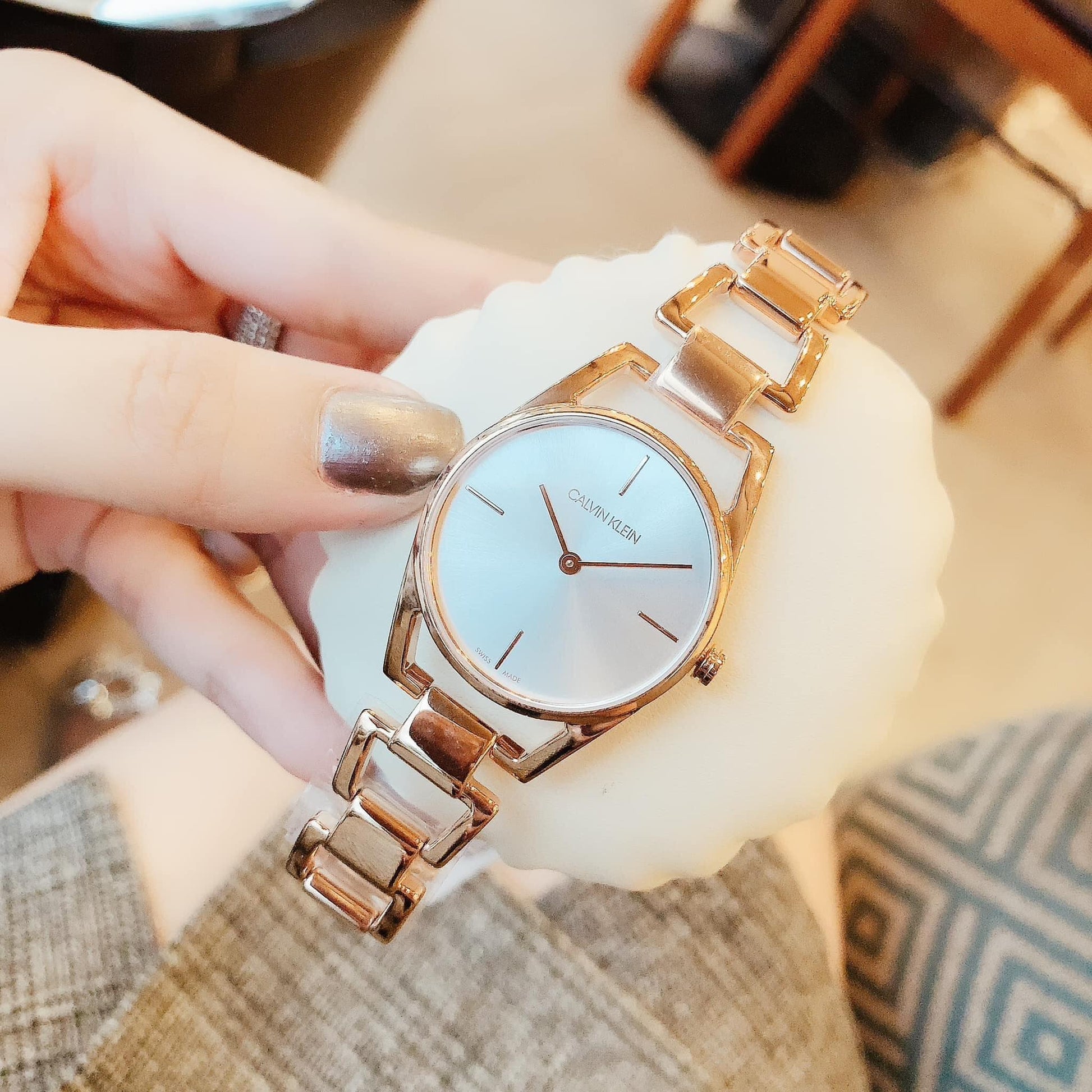  Shop Authentic Calvin Klein Dainty White Dial Rose Gold Steel Strap Watch for Women - K7L23646 - Luxxuri