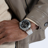  Shop Authentic Guess Asset Quartz Black Dial Silver Steel Strap Watch For Men - GW0575G1 - Luxxuri