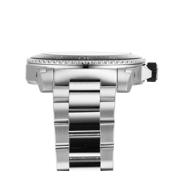 Shop Authentic Gucci Dive Quartz Black Dial Silver Steel Strap Watch For Men - YA136221 - Luxxuri