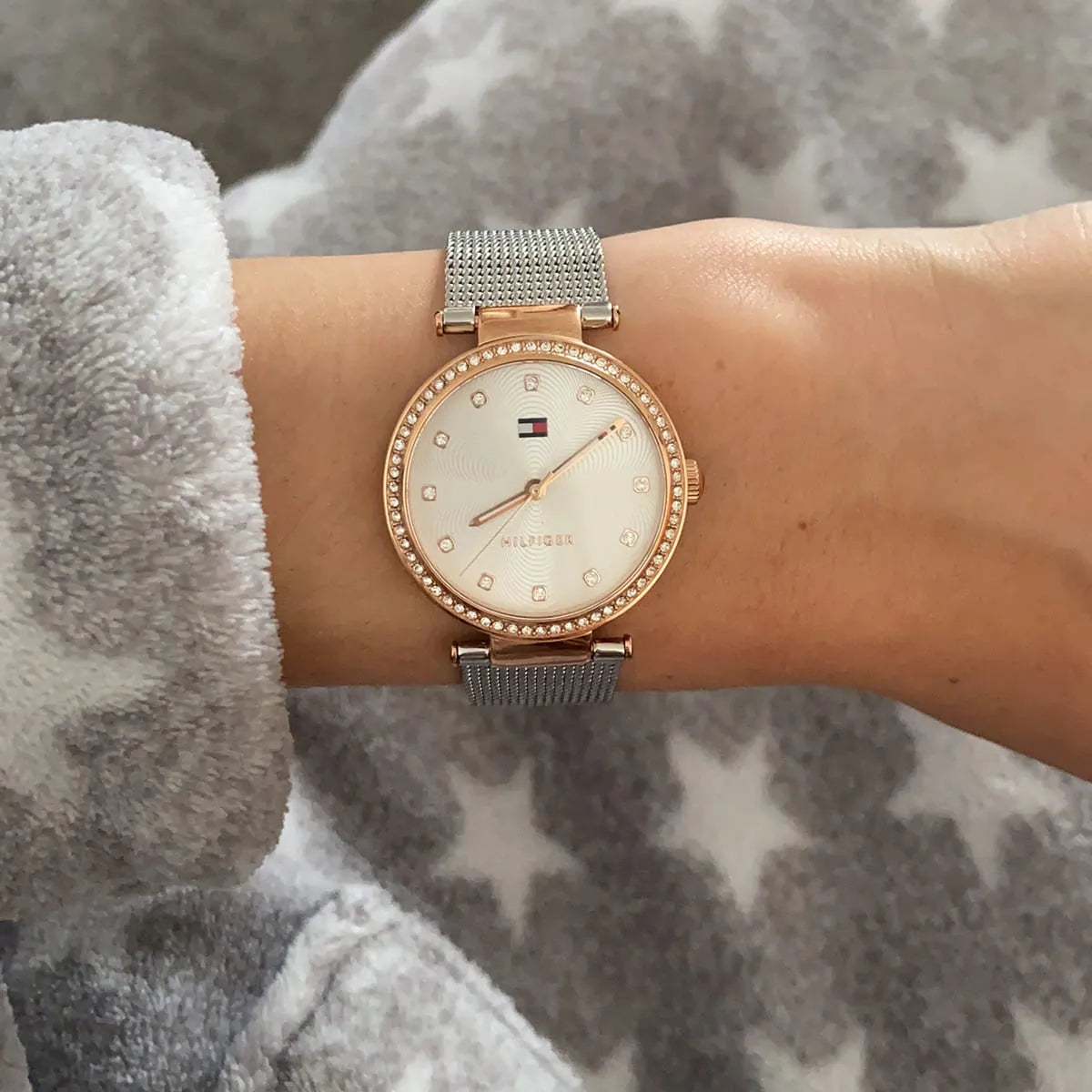  Shop Authentic Tommy Hilfiger Lynn Quartz Silver Dial Silver Mesh Bracelet Watch For Women - 1781863 - Luxxuri