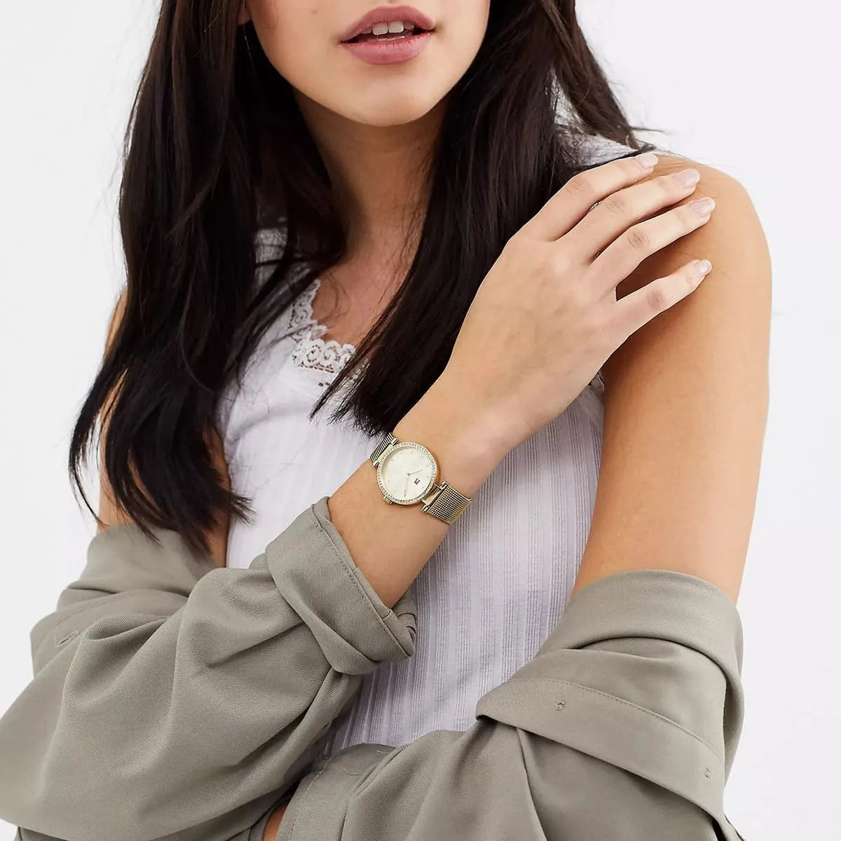  Shop Authentic Tommy Hilfiger Lynn Quartz Gold Dial Gold Mesh Bracelet Watch For Women - 1781864 - Luxxuri