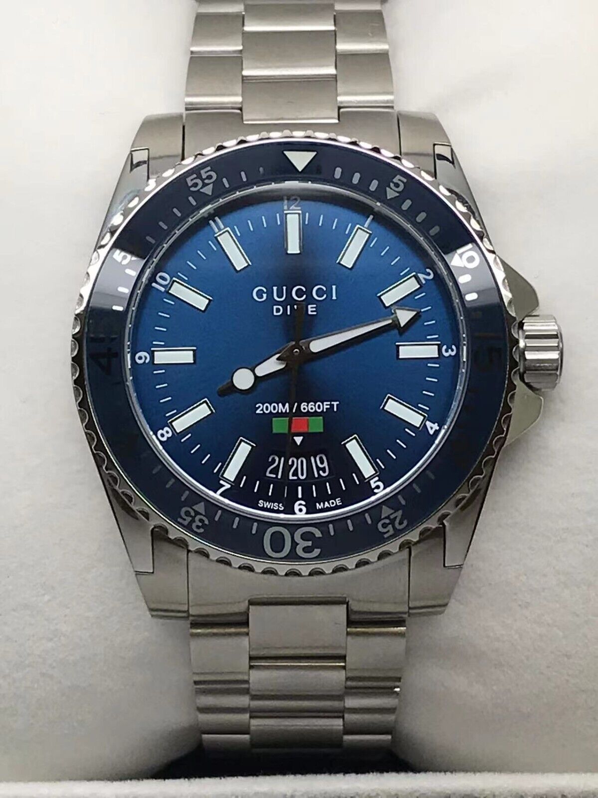  Shop Authentic Gucci Dive Quartz Blue Dial Silver Steel Strap Watch For Men - YA136311 - Luxxuri