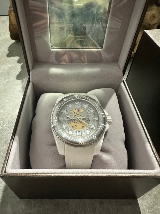  Shop Authentic Gucci Dive Automatic Transparent Dial White Rubber Strap Watch For Men - YA136343 - Luxxuri