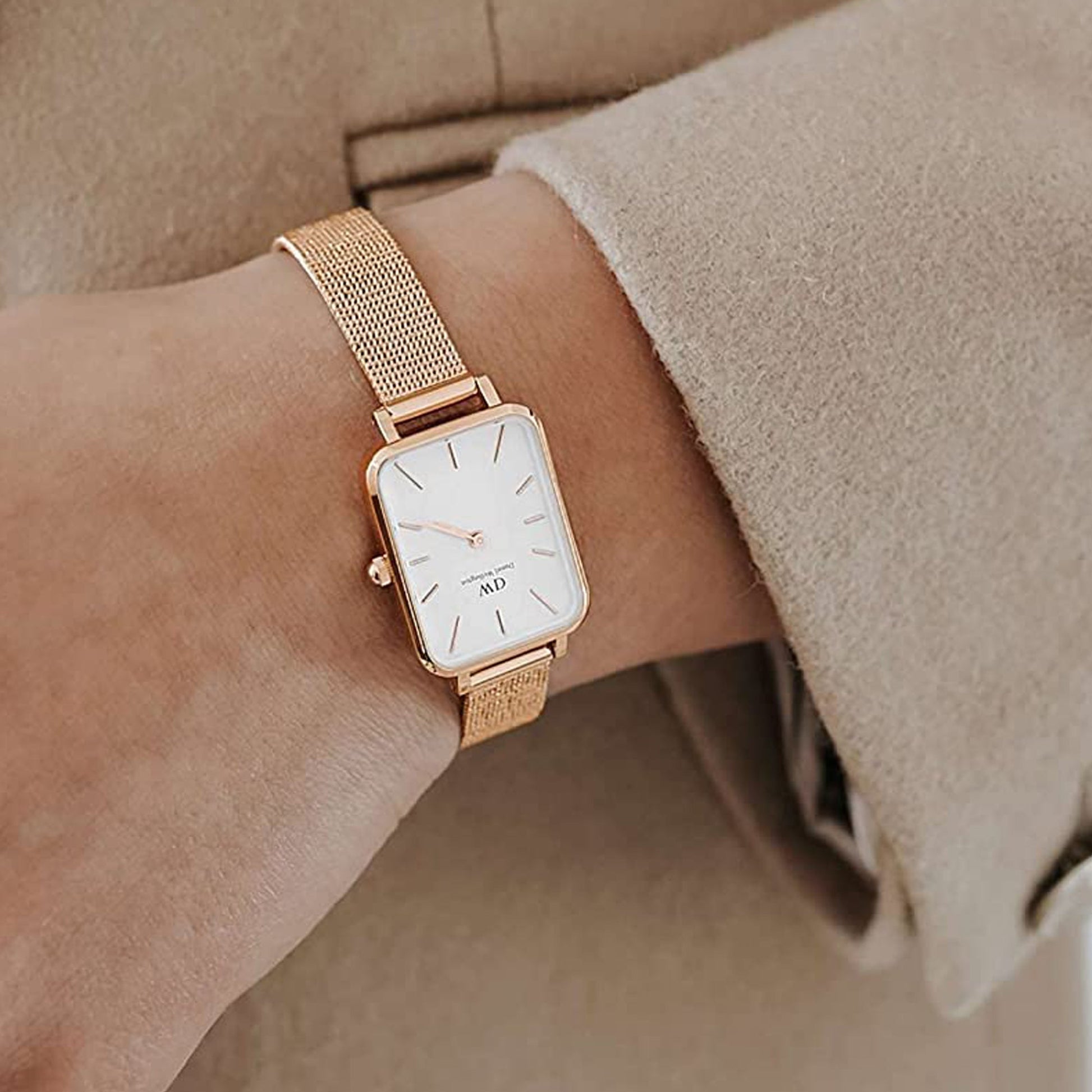  Shop Authentic Daniel Wellington Quadro Melrose White Dial Gold Mesh Strap Watch For Women - DW00100431 - Luxxuri
