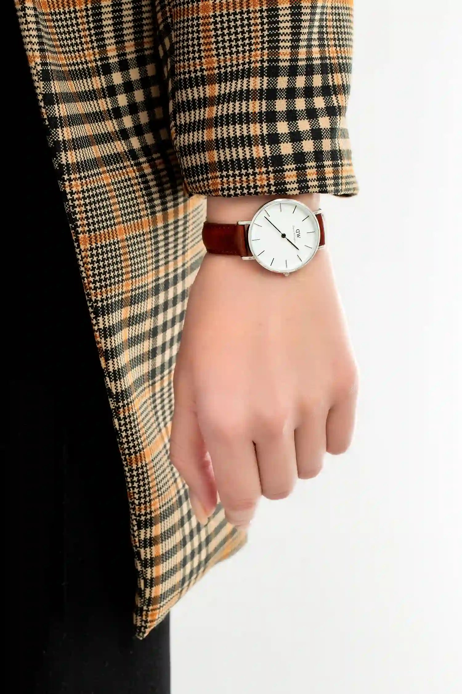  Shop Authentic Daniel Wellington Classic Petite St Mawes White Dial Brown Leather Strap Watch For Women - DW00100187 - Luxxuri