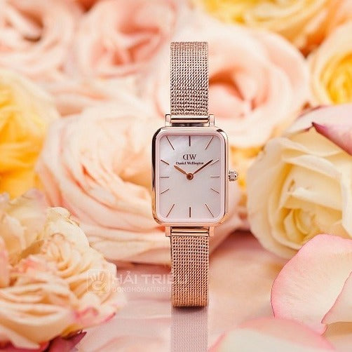  Shop Authentic Daniel Wellington Quadro Pressed Melrose Pink Dial Pink Mesh Bracelet Watch For Women - DW00100510 - Luxxuri