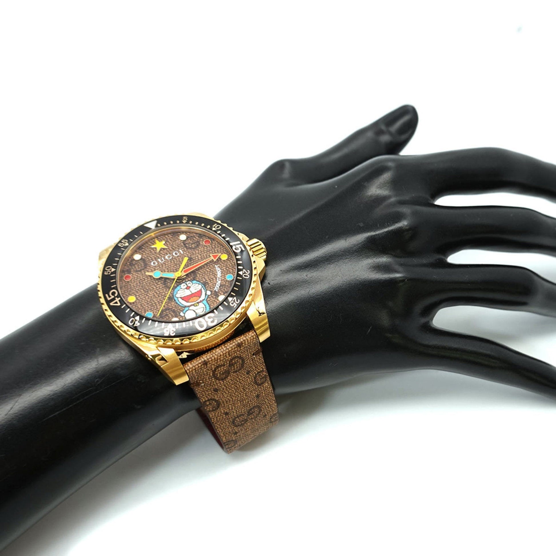  Shop Authentic Gucci Dive Doraemon Quartz Brown Dial Brown Leather Strap Watch For Men - YA136335 - Luxxuri