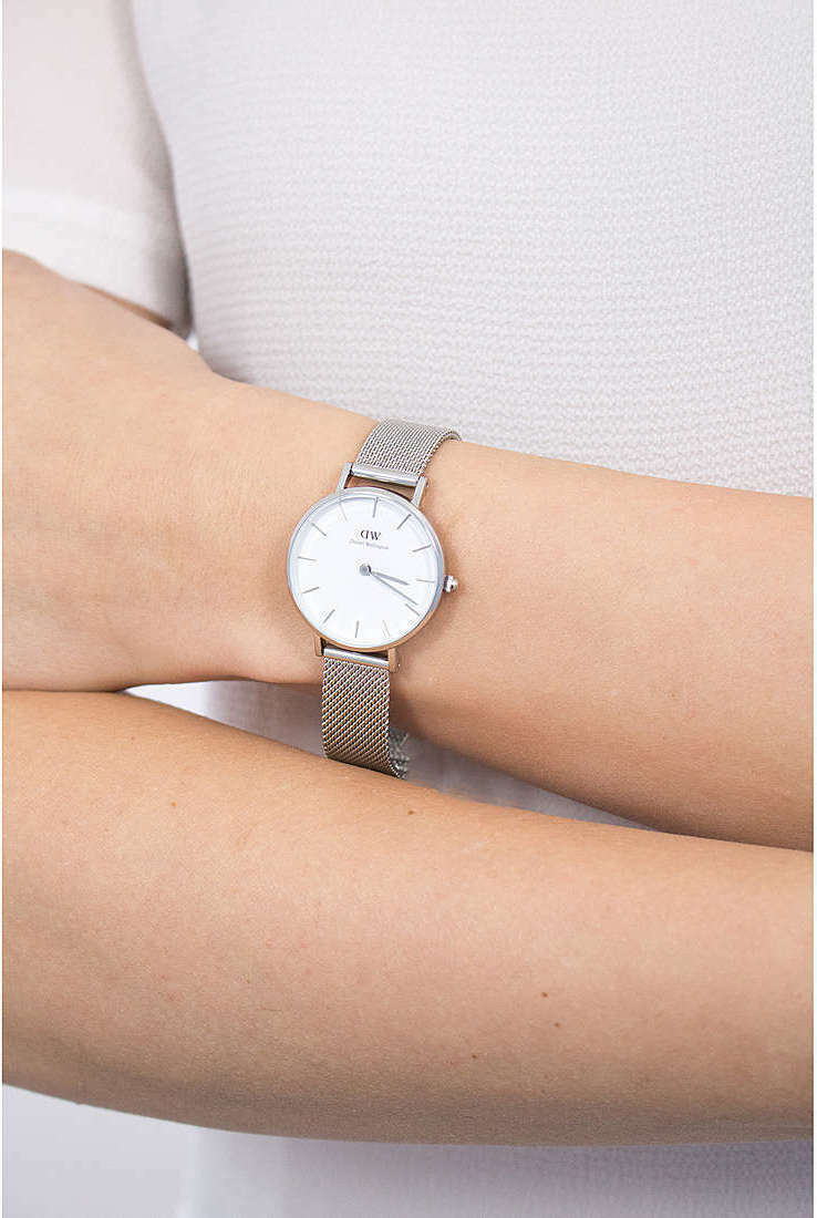  Shop Authentic Daniel Wellington Petite Sterling White Dial Silver Mesh Bracelet Watch For Women - DW00100220 - Luxxuri