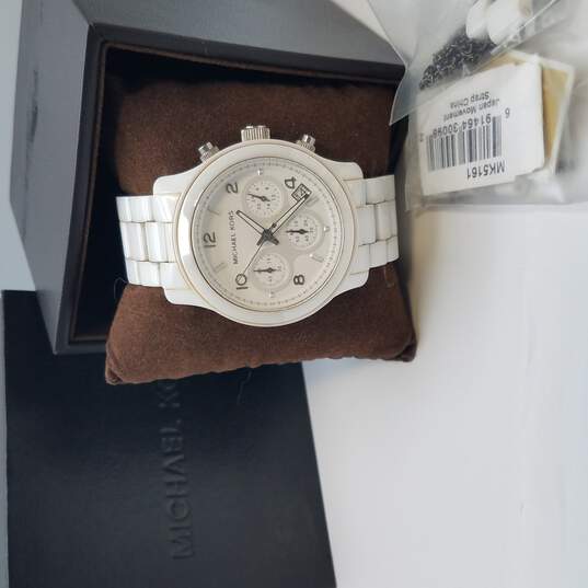 Michael Kors Runway White Ceramic Dial White Steel Strap Watch for Women - MK5161