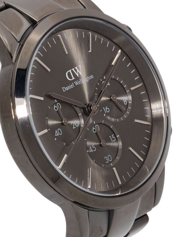  Shop Authentic Daniel Wellington Iconic Link Chronograph Grey Dial Grey Steel Strap Watch for Men - DW00100643 - Luxxuri