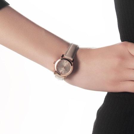  Shop Authentic Burberry The City Gold Dial Beige Leather Strap Watch for Women - BU9210 - Luxxuri