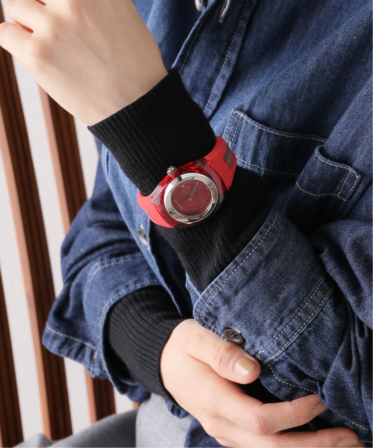  Shop Authentic Gucci Sync Quartz Red Dial Red Rubber Strap Watch For Women - YA137303 - Luxxuri