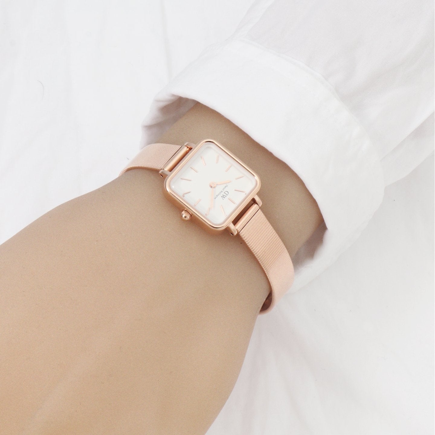  Shop Authentic Daniel Wellington Quadro Studio White Dial Rose Gold Mesh Strap Watch For Women - DW00100517 - Luxxuri