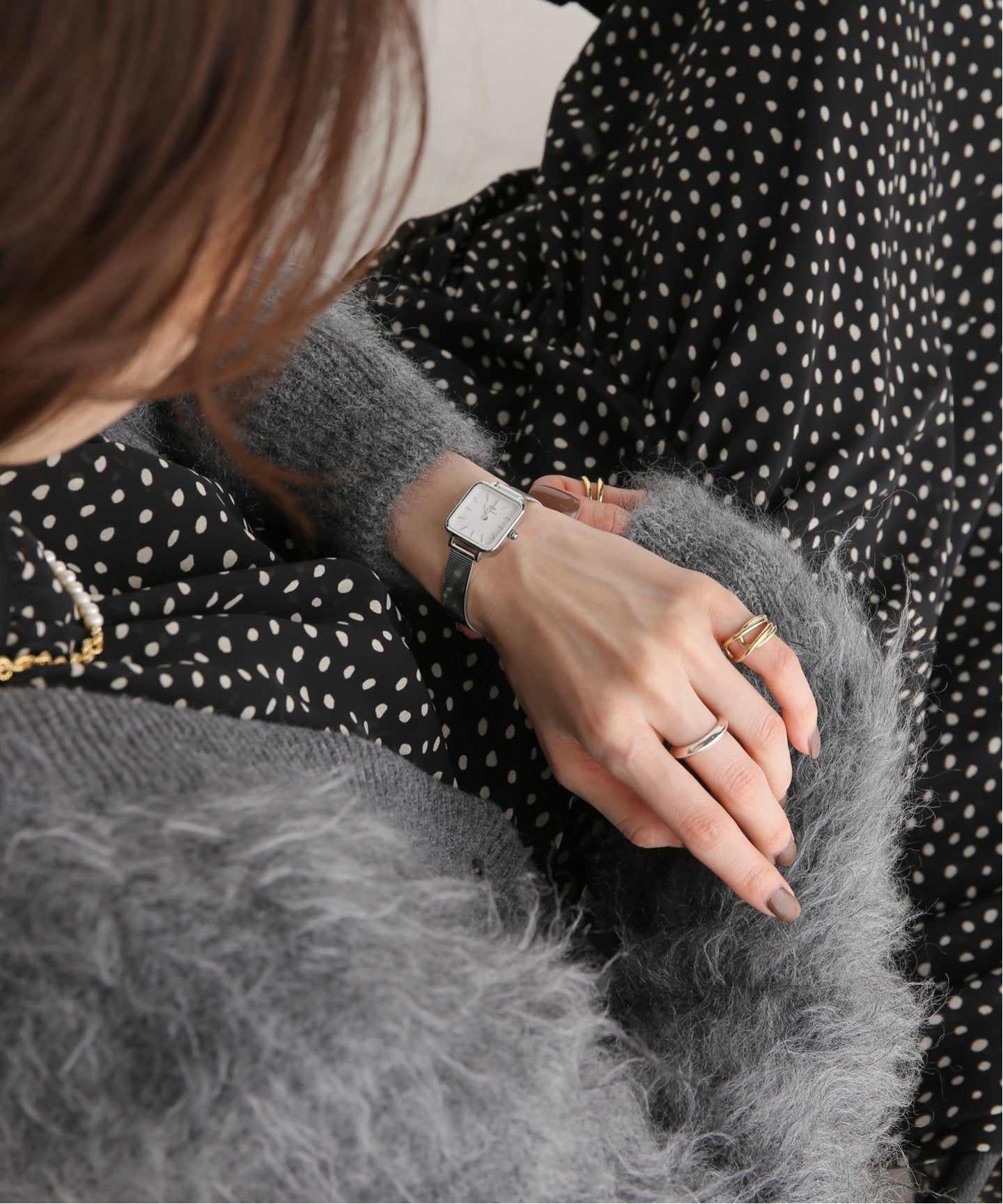  Shop Authentic Daniel Wellington Quadro Studio White Dial Silver Mesh Bracelet Watch For Women - DW00100521 - Luxxuri