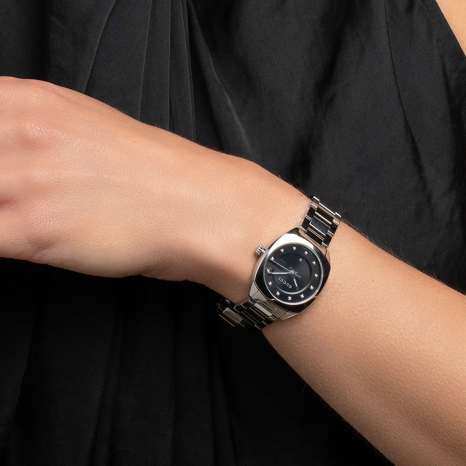  Shop Authentic Gucci GG2570 Diamonds Black Dial Silver Steel Strap Watch For Women - YA142503 - Luxxuri