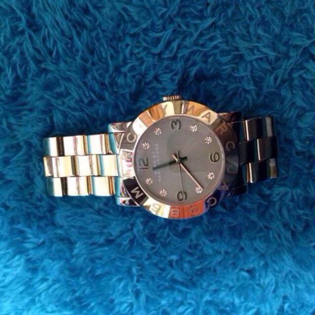  Shop Authentic Marc Jacobs Amy Mother of Pearl Black Dial Rose Gold Steel Strap Watch for Women - MBM8610 - Luxxuri