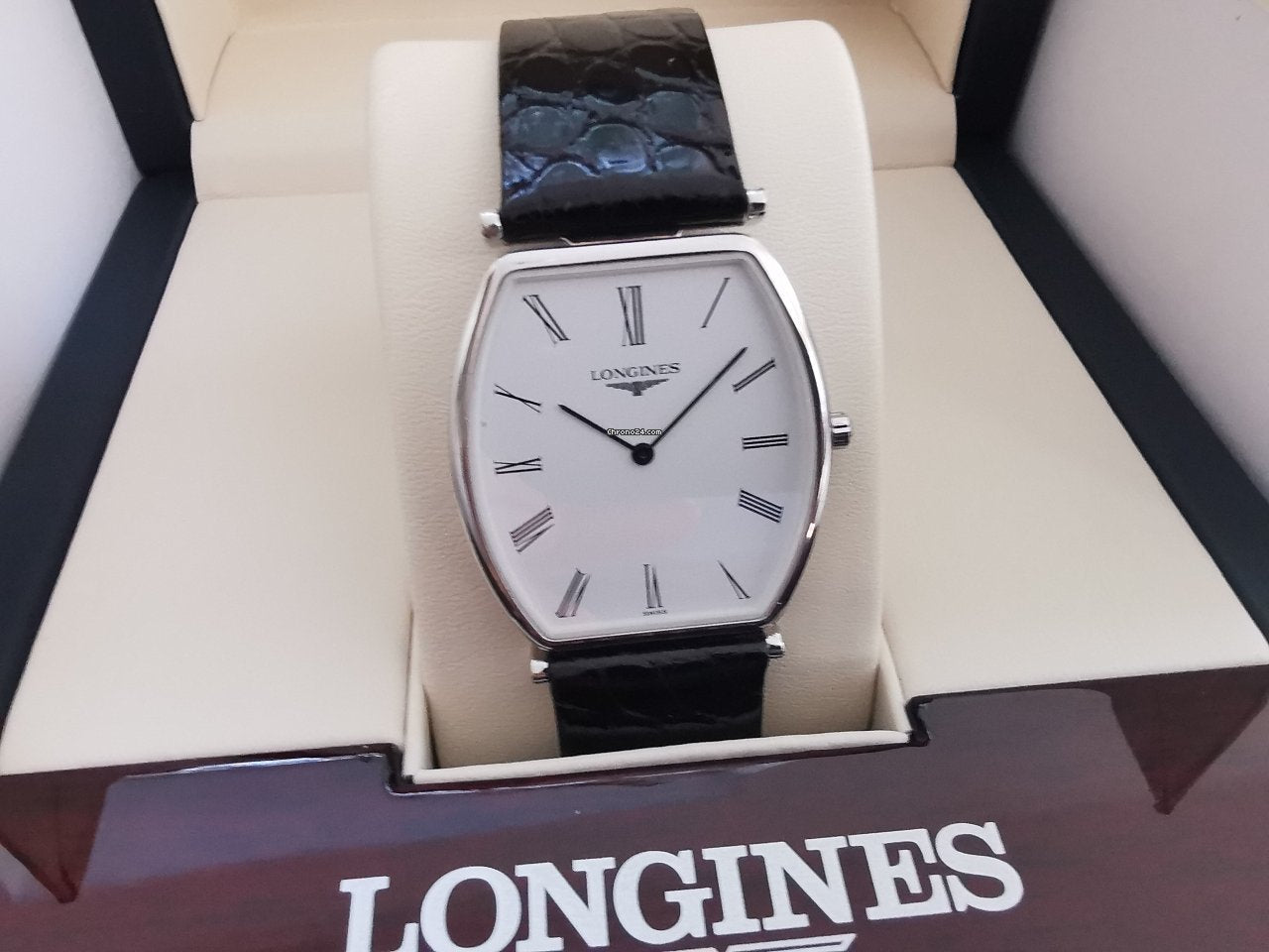  Shop Authentic Longines La Grande Classique de Longines Tonneau 22 Watch for Women - L4.205.4.12.2 - Luxxuri