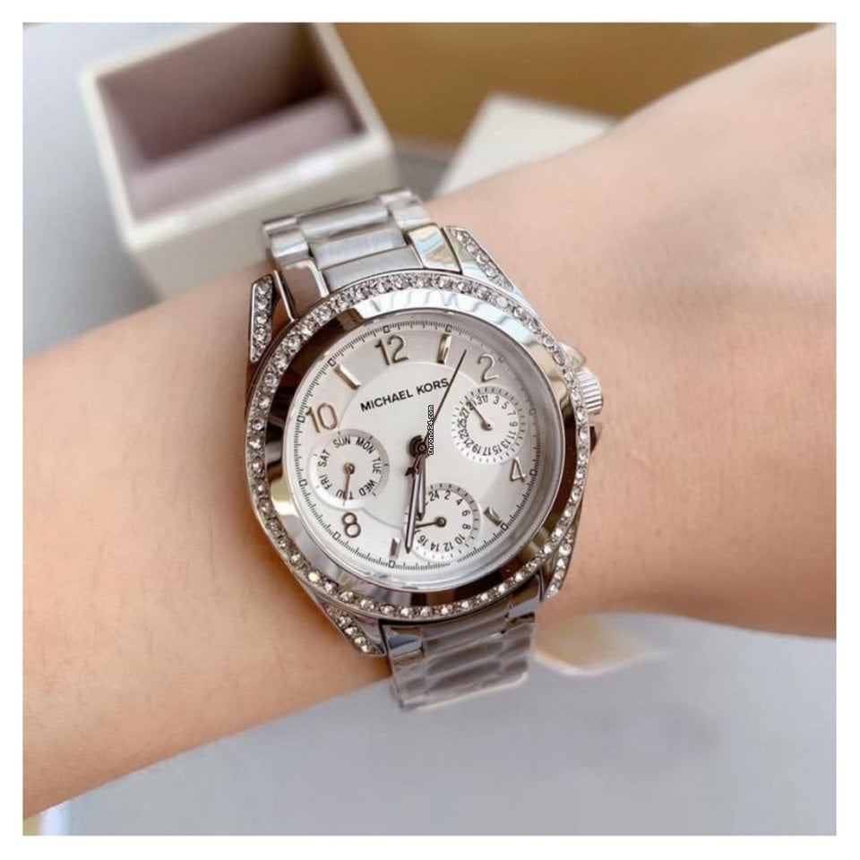  Shop Authentic Michael Kors Blair Silver Dial SIlver Steel Strap Watch for Women - MK5612 - Luxxuri