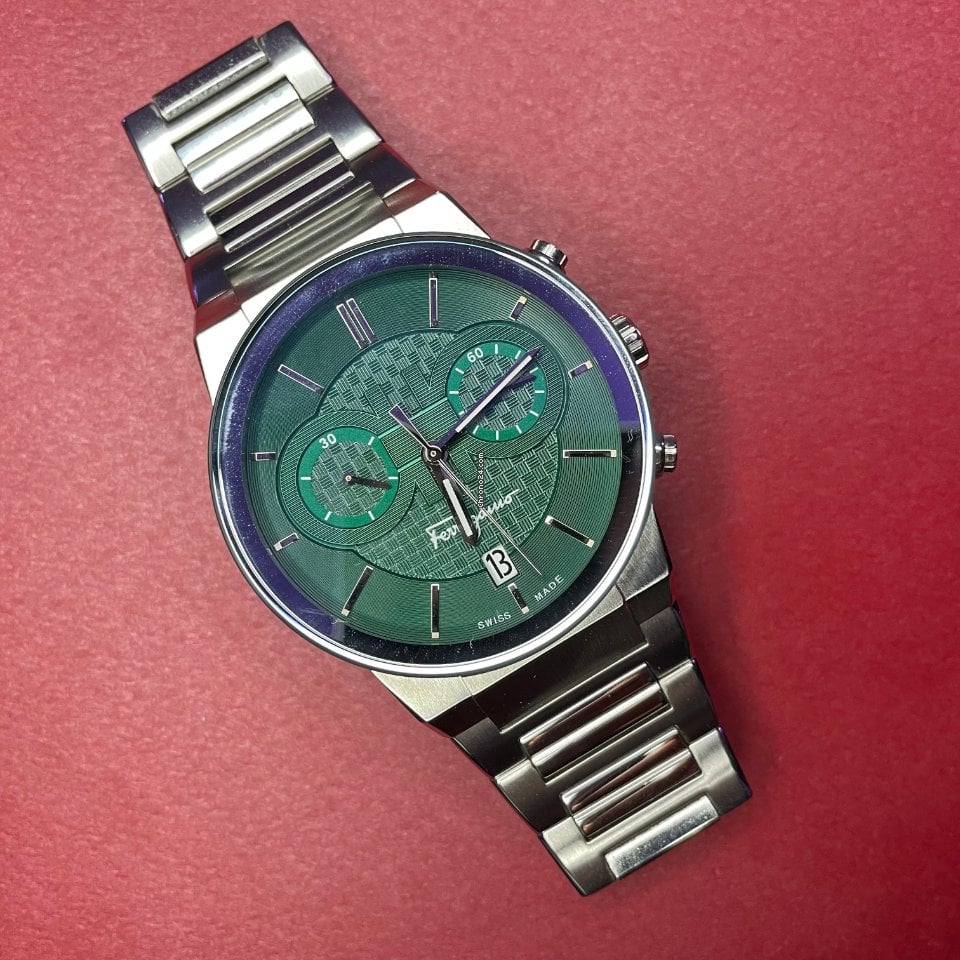  Shop Authentic Salvatore Ferragamo Sapphire Chrono Green Dial Silver Steel Strap Watch for Men - SFME00421 - Luxxuri