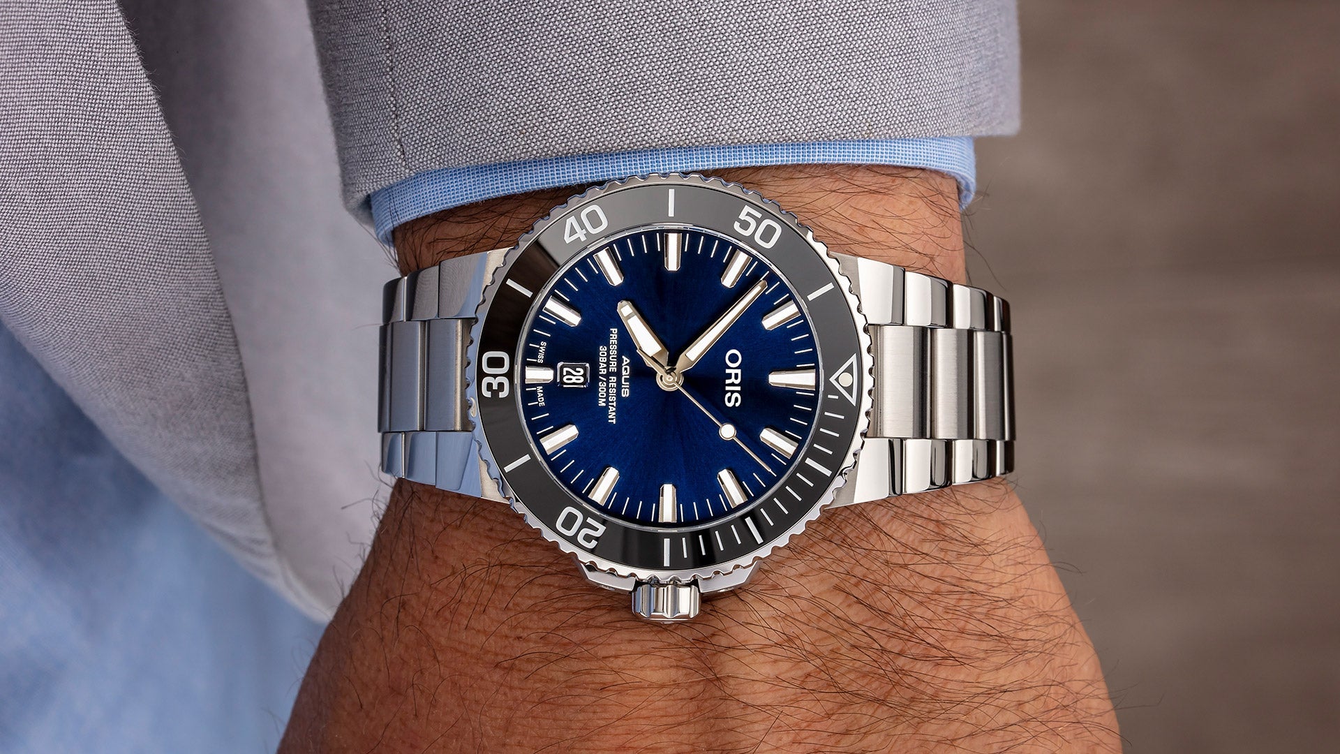  Shop Authentic Oris Aquis Date Blue Dial Silver Steel Strap Watch for Men - 0173377304135-0782405PEB - Luxxuri