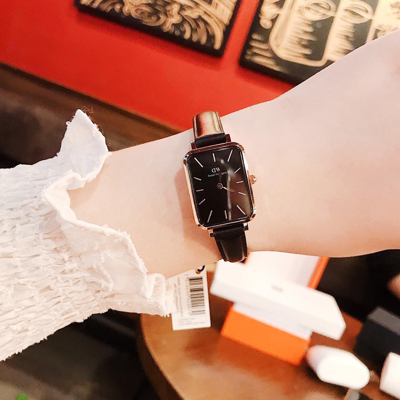  Shop Authentic Daniel Wellington Quadro Sheffield Black Dial Black Leather Strap Watch For Women - DW00100435 - Luxxuri