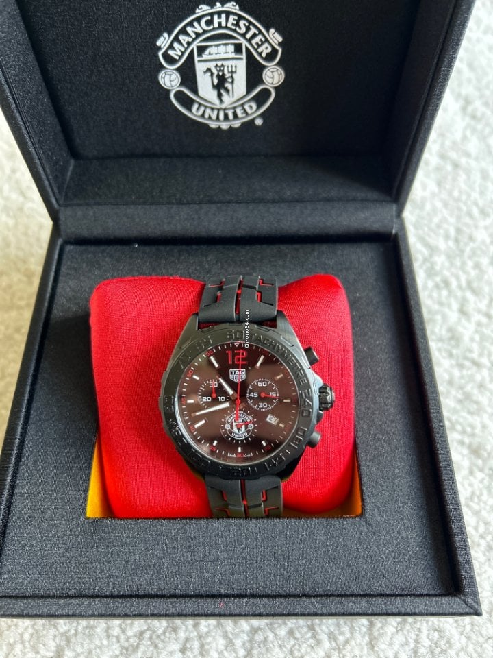  Shop Authentic Tag Heuer Formula 1 Manchester United Limited Edition Black Dial Black & Red Rubber Strap Watch for Men - CAZ101J.FT8027 - Luxxuri