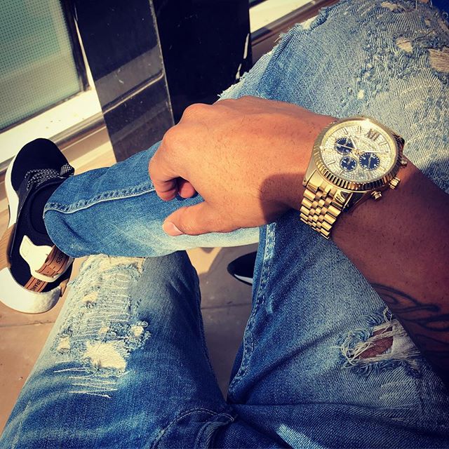  Shop Authentic Michael Kors Lexington Crystals Gold Dial Gold Steel Strap Watch for Men - MK8494 - Luxxuri