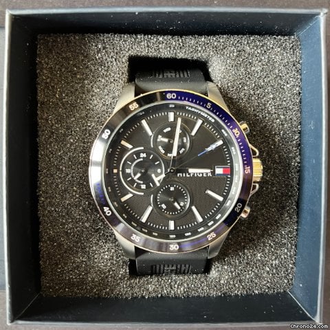  Shop Authentic Tommy Hilfiger Bank Quartz Black Dial Black Rubber Strap Watch for Men - 1791724 - Luxxuri