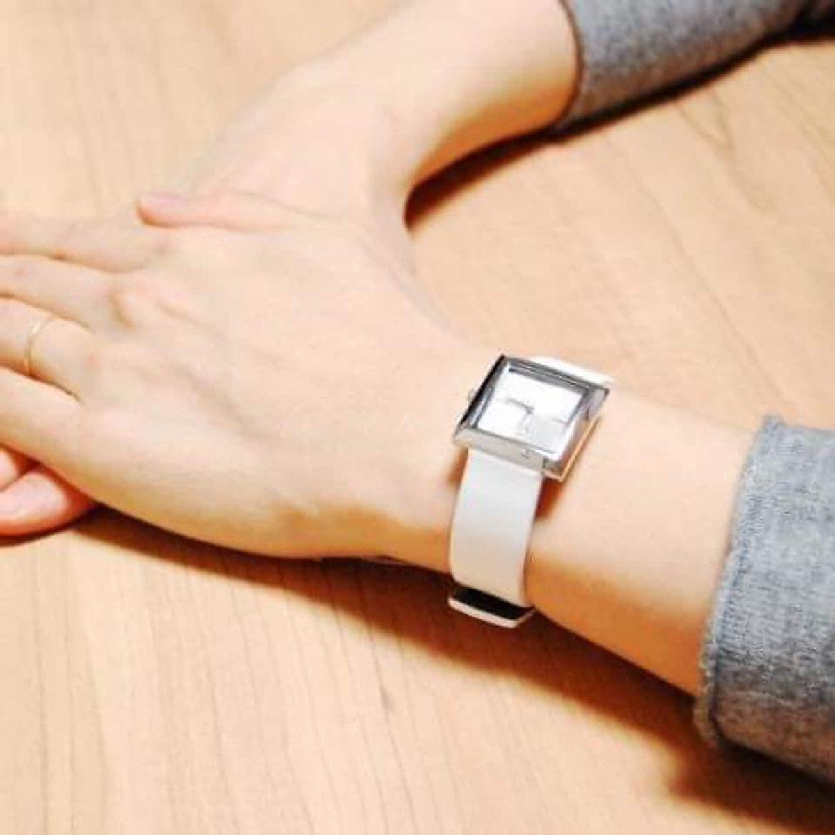  Shop Authentic Calvin Klein Mark Silver Dial White Leather Strap Watch for Women - K3R231L6 - Luxxuri
