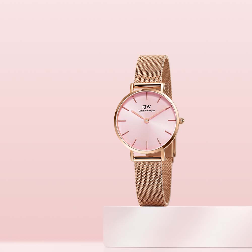  Shop Authentic Daniel Wellington Petite Melrose Pink Dial Rose Gold Mesh Strap Watch For Women - DW00100367 - Luxxuri