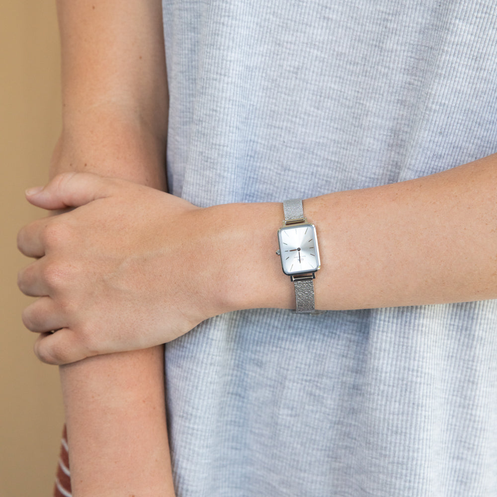  Shop Authentic Daniel Wellington Quadro Unitone Silver Dial Silver Mesh Strap Watch For Women - DW00100486 - Luxxuri