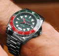  Shop Authentic Gucci Dive Quartz Green Dial Silver Steel Strap Watch For Men - YA136222 - Luxxuri