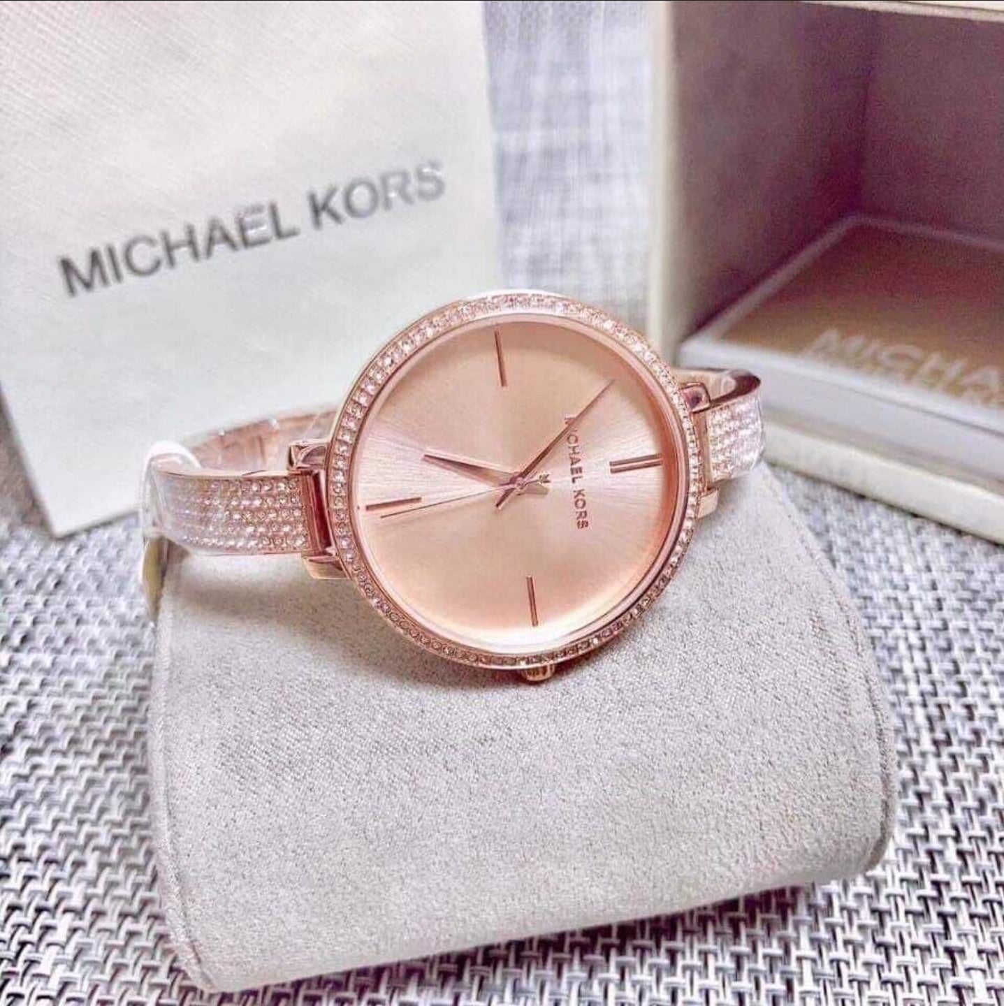  Shop Authentic Michael Kors Jaryn Quartz Rose Gold Dial Rose Gold Steel Strap Watch For Women - MK3785 - Luxxuri