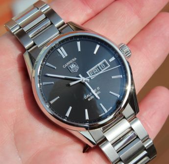  Shop Authentic Tag Heuer Carrera Calibre 5 Automatic Black Dial Silver Steel Strap Watch for Men - WAR201A.BA0723 - Luxxuri